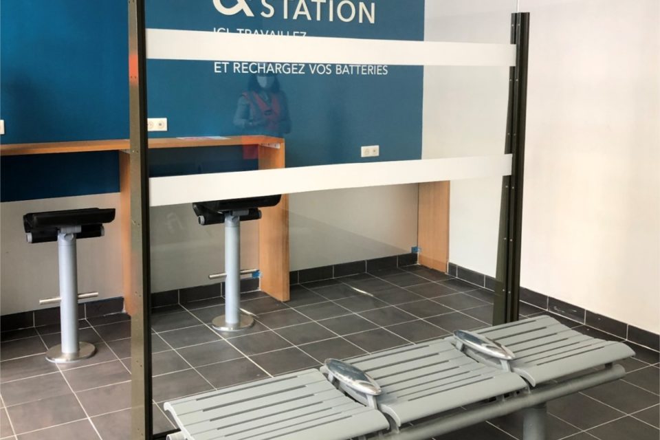 La nouvelle salle d'attente de la gare est terminée, mais le Covid empêche son ouverture.